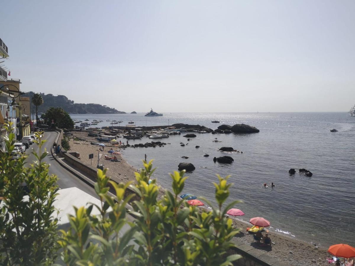 Tulla'S Hotel Giardini-Naxos Buitenkant foto
